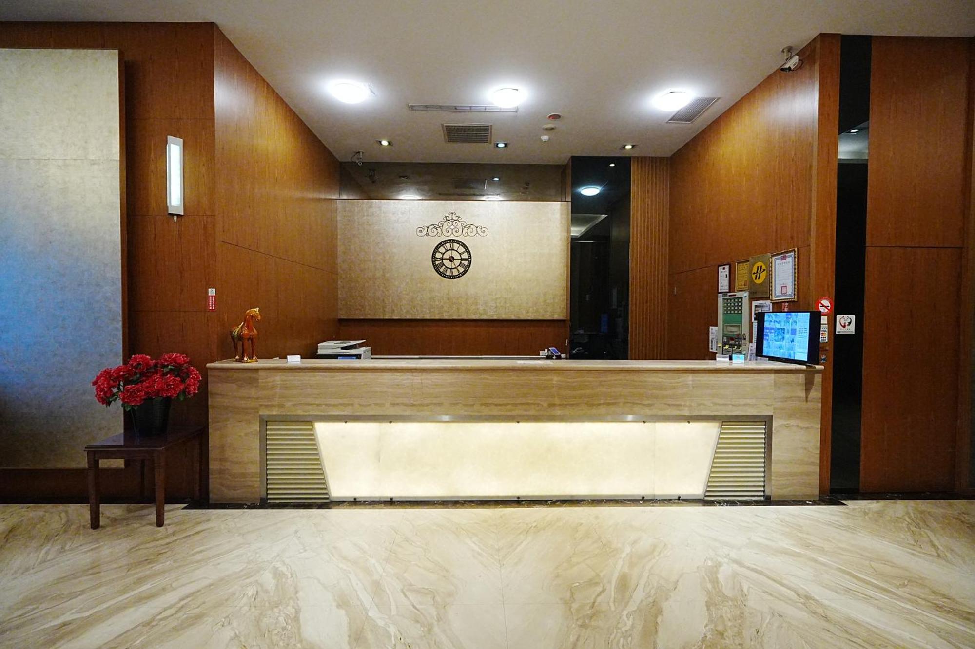 York Hotel Taipei Bagian luar foto
