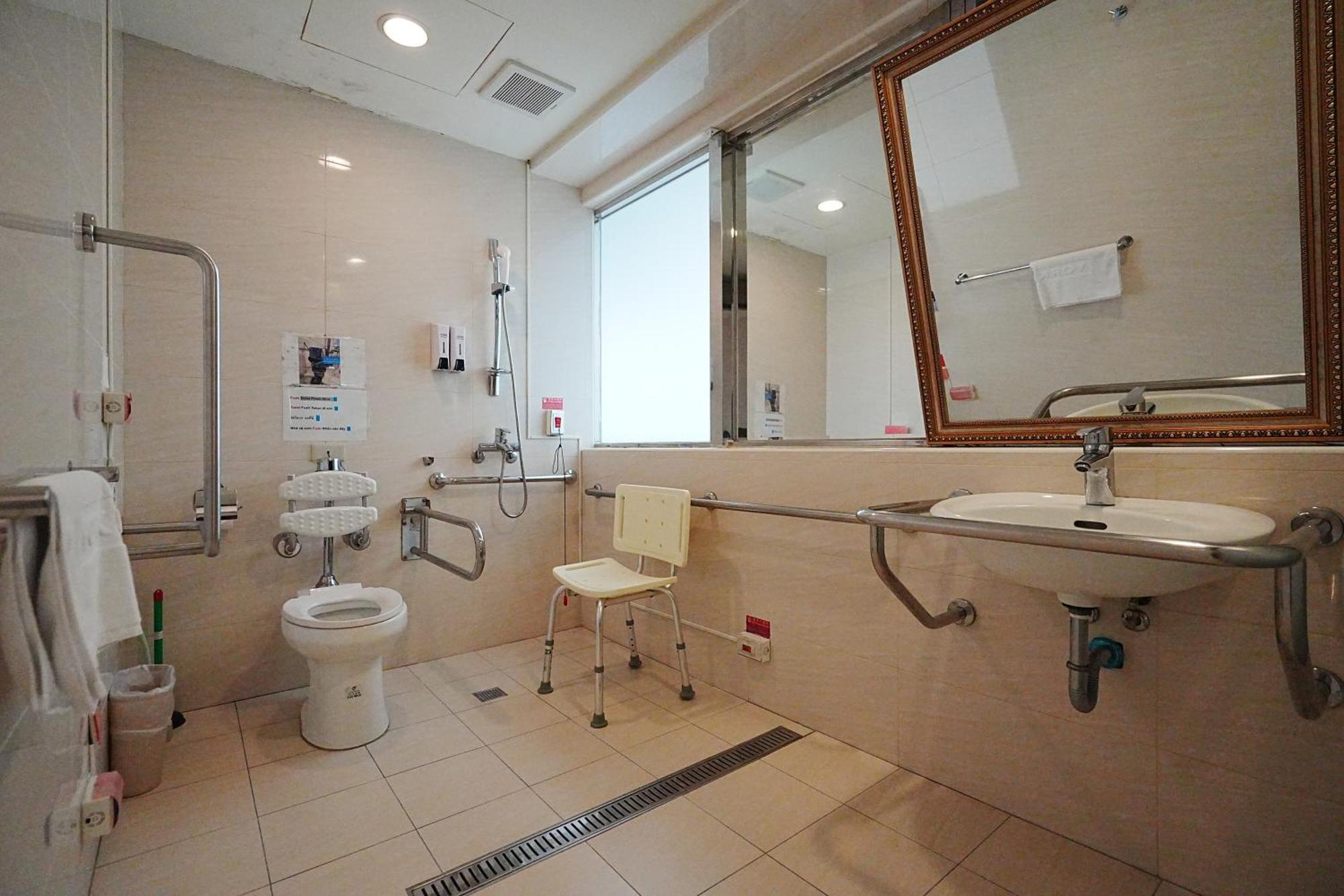 York Hotel Taipei Bagian luar foto