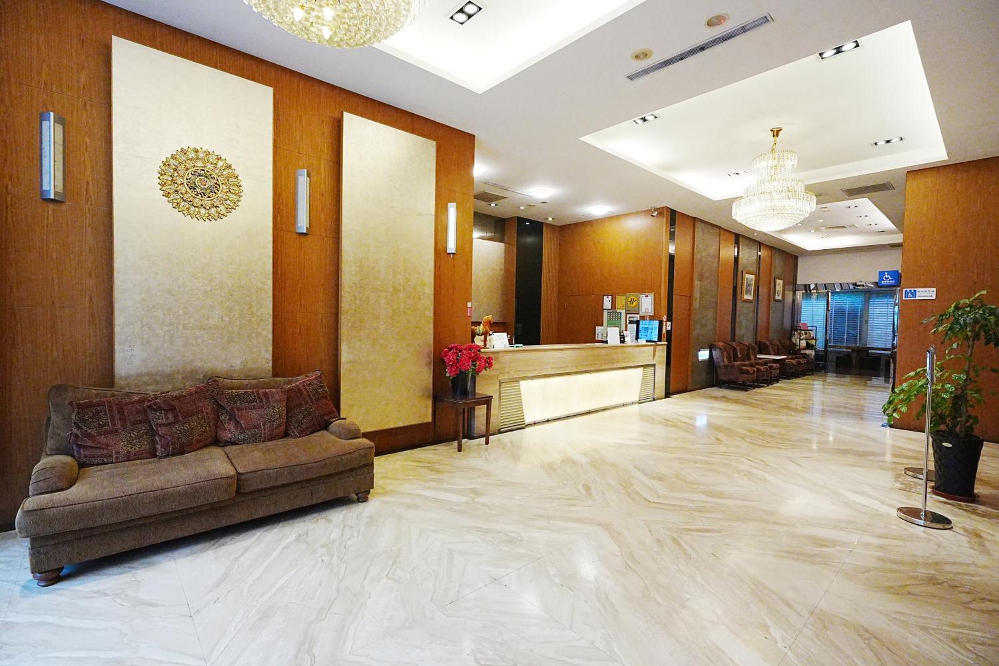York Hotel Taipei Bagian luar foto