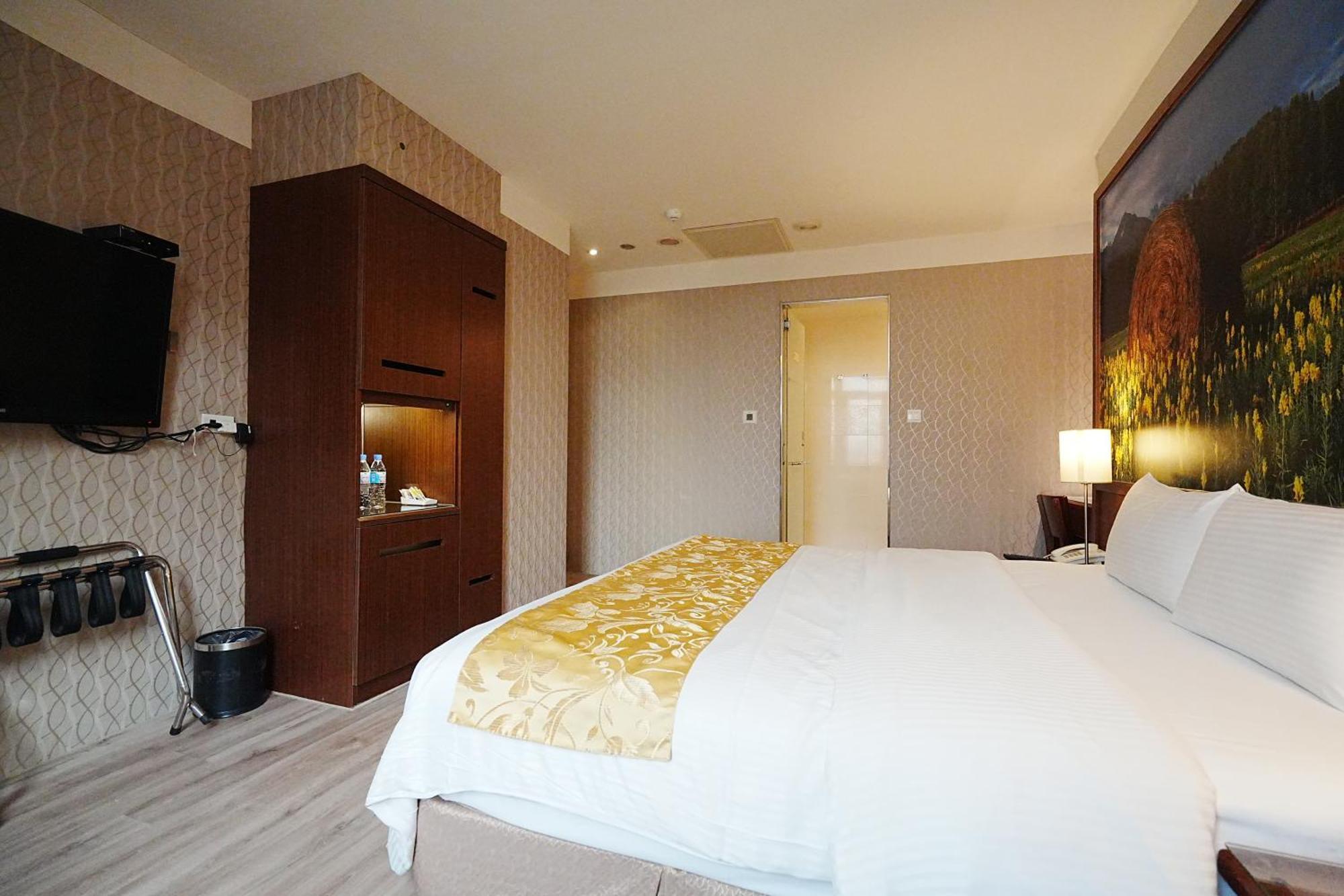 York Hotel Taipei Bagian luar foto