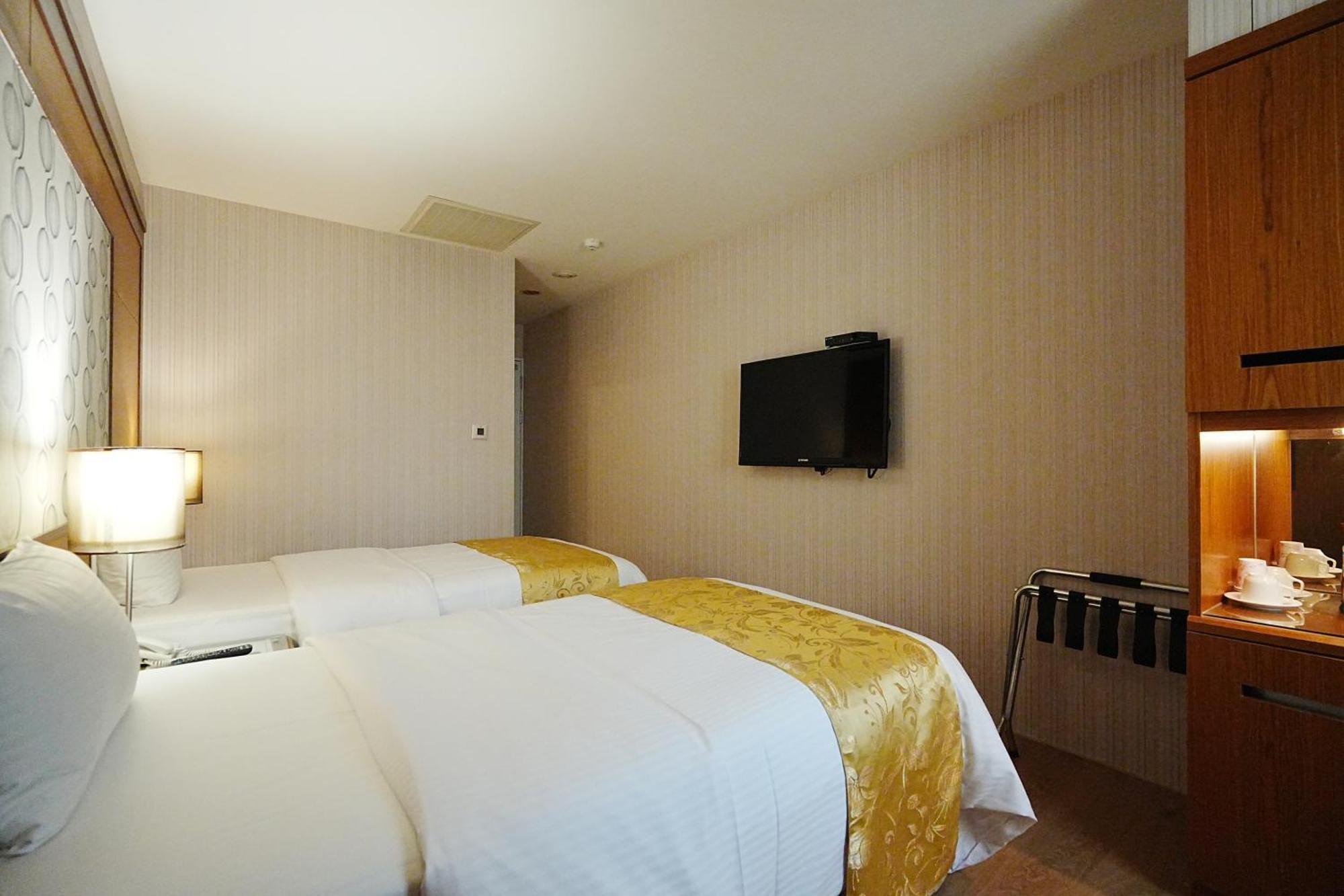 York Hotel Taipei Bagian luar foto