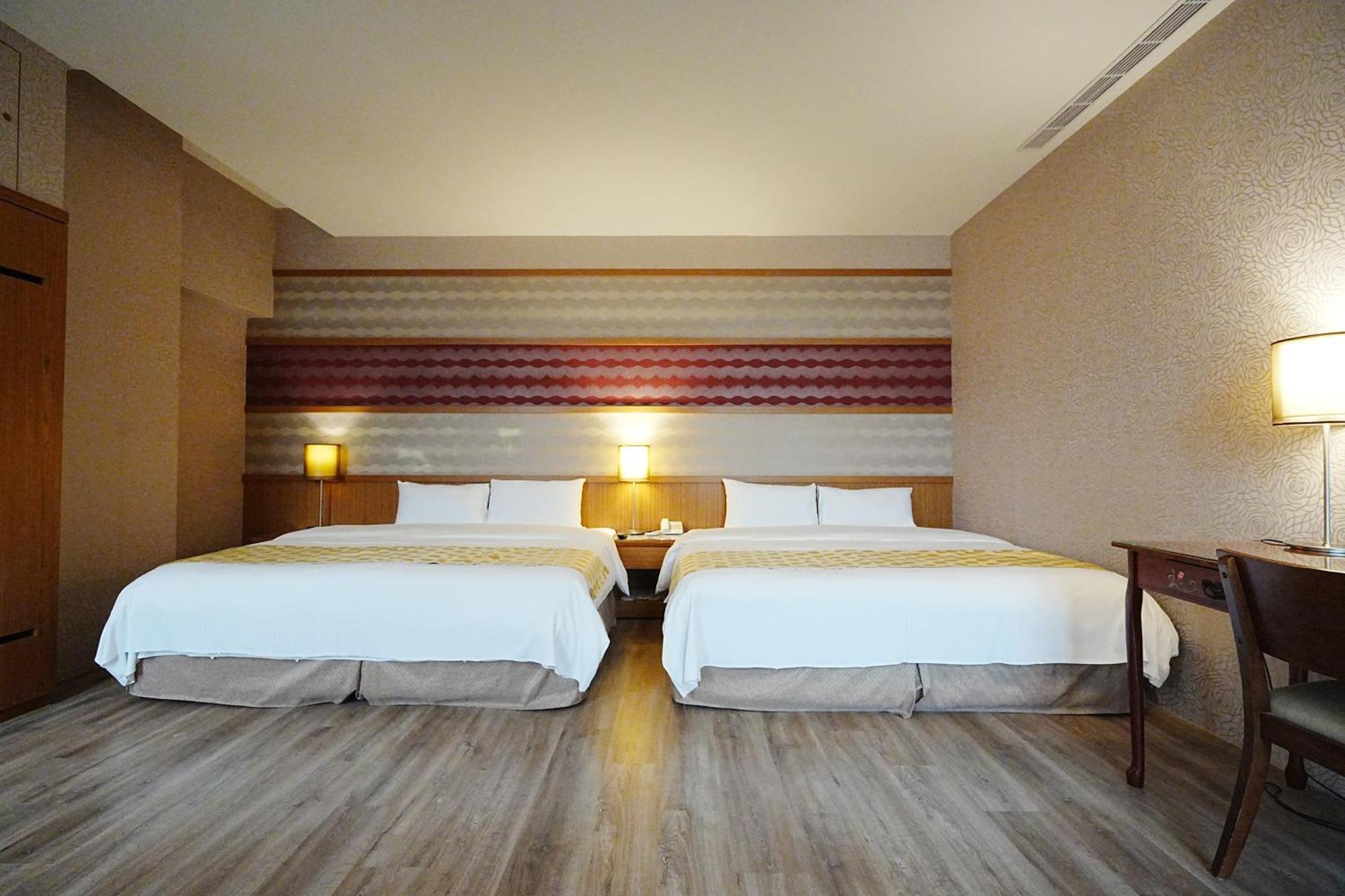 York Hotel Taipei Bagian luar foto