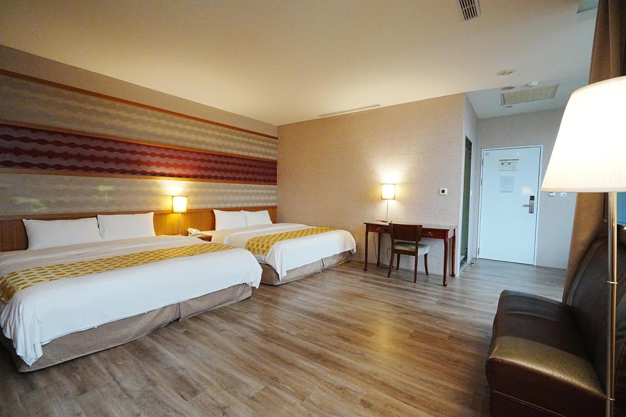 York Hotel Taipei Bagian luar foto