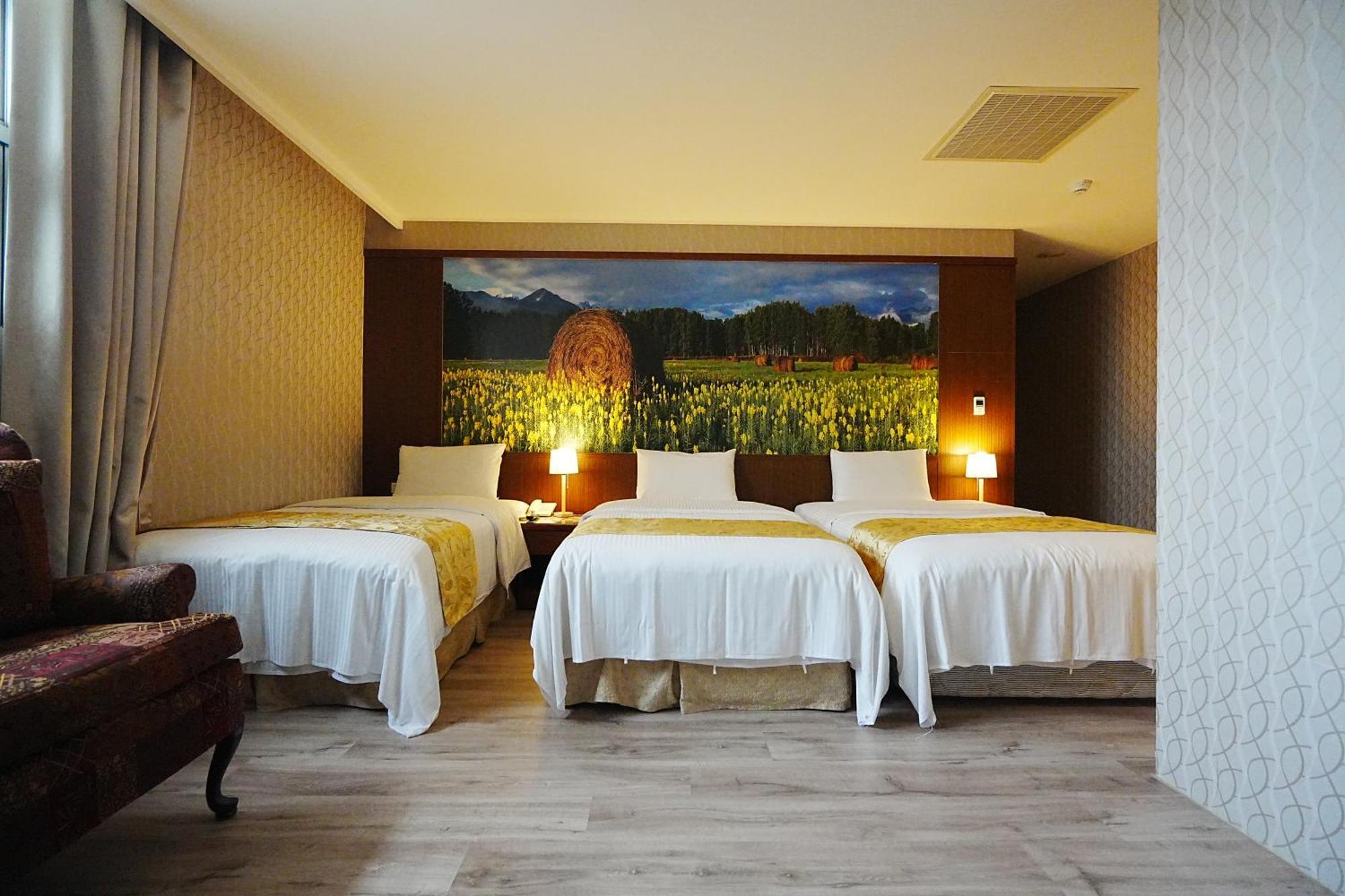 York Hotel Taipei Bagian luar foto