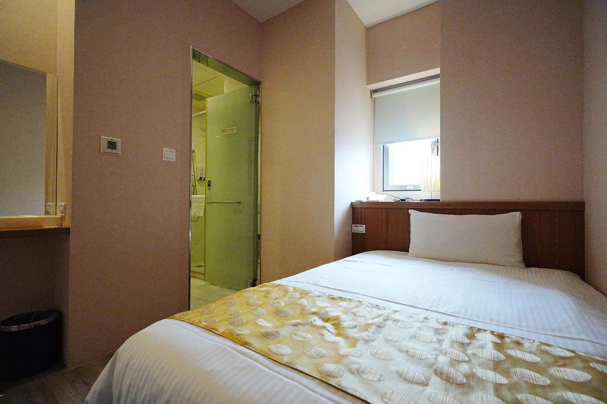 York Hotel Taipei Bagian luar foto
