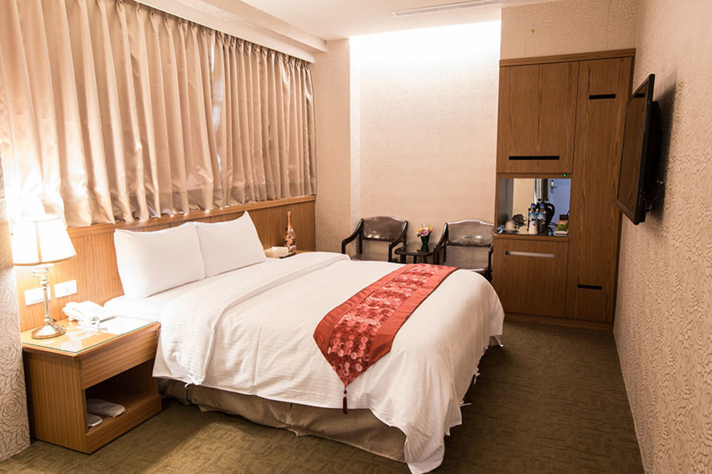 York Hotel Taipei Bagian luar foto
