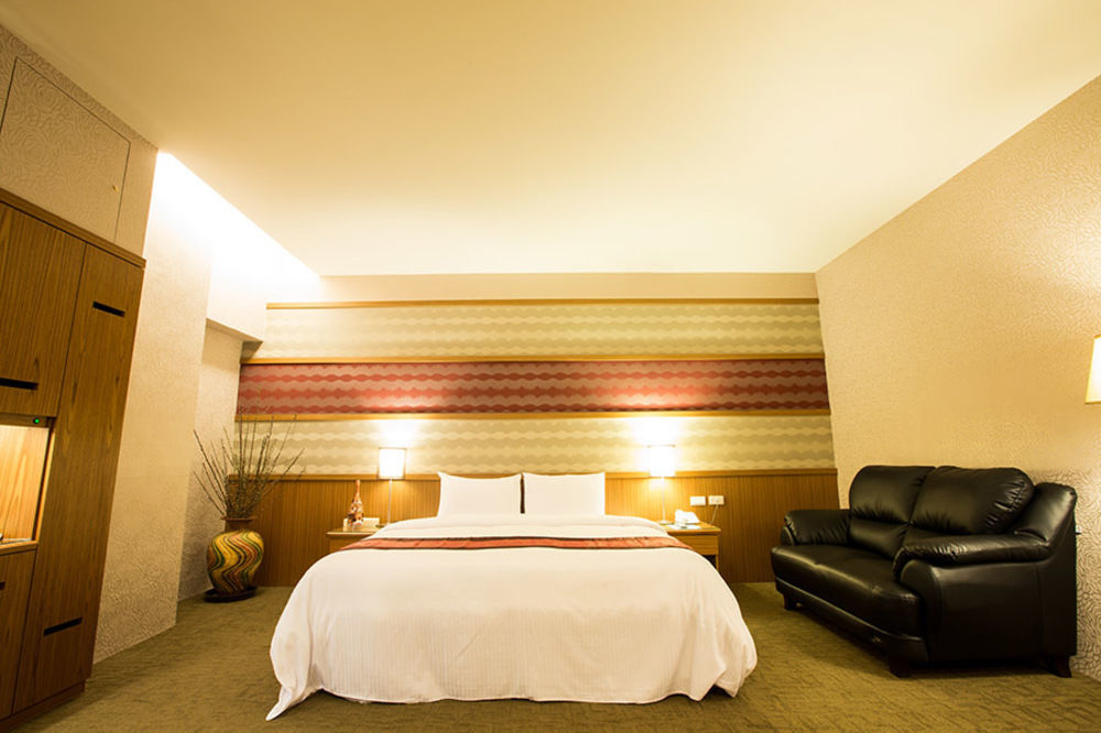 York Hotel Taipei Bagian luar foto